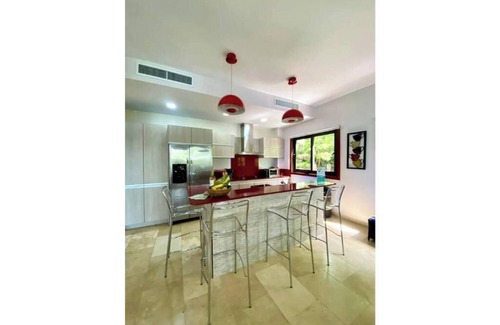 Isla Saboga Apartment | Saboga Beachfront Villa - Island Getaway for 11