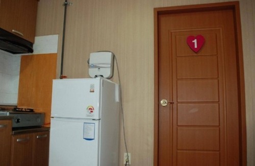 Sacheon House | Discover Sacheon Baegunimeomuneungot Pension with Pool & Breakfast