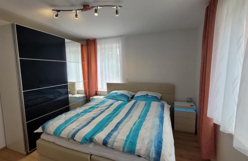 Reichenbach im Vogtland Apartment | Family-Friendly Sachsentraum Near Göltzschtalbrücke