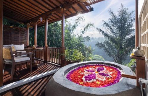 Sebatu Cabin | Beautiful Sacred Valley Retreat with Pool & Breakfast
