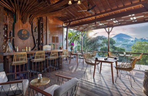 Sebatu Cabin | Beautiful Sacred Valley Retreat with Pool & Breakfast