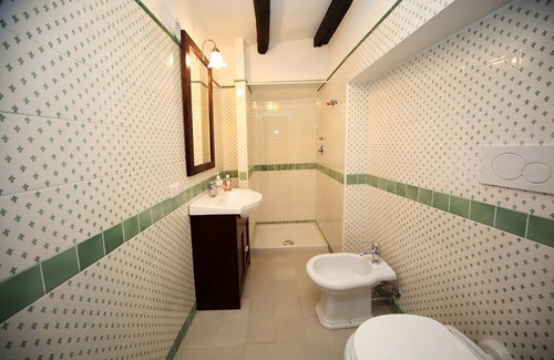 Mugnano in Teverina House | Cozy Sacrobosco Apartment with Kitchen & Breakfast Included