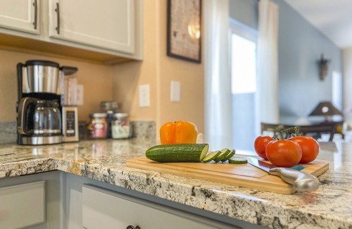 Sarival Village House | Relax at Saddle In: Old West Retreat with King Bed & Green