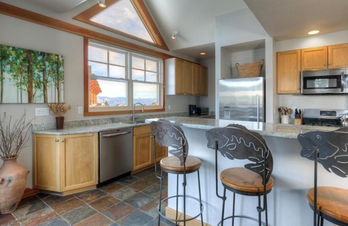 Saddle Ridge Apartment | Ideal Child-Friendly Stay at Saddle Ridge Townhome B1