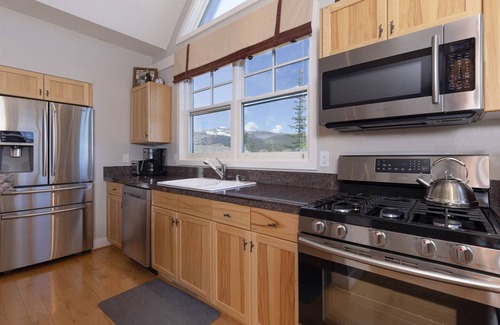 Saddle Ridge House | Unforgettable Moonlight Vacation Rentals: Ski-in/Ski-out Bliss
