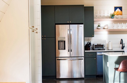 Rangeley House | Pet-Friendly Saddleback A Frame #19: Après Ski Retreat