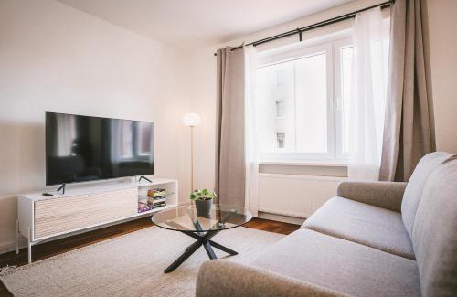 St Lorenz Apartment | Explore Sadebo Apartments Lübeck with Terrace and Pool