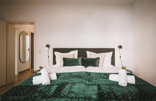 St Lorenz Apartment | Explore Sadebo Apartments Lübeck with Terrace and Pool