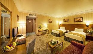 Suwailih Hotel | Comfortable Stay at Sadeen Amman Hotel with Pool & Dining