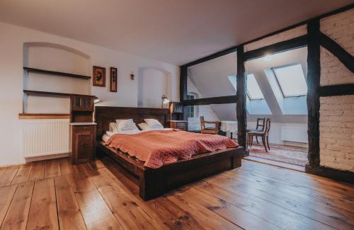 gmina Kondratowice House | Pet-Friendly Getaway at Sady Błotnica Dom Gościnny
