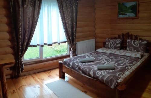 Podobovets House | Family-Friendly Sadyba Cherry: Rated 9/10 with Kitchen
