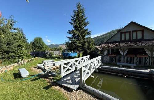 Tatariv Cabin | Cozy Sadyba Dana: Family-Friendly Stay with Pool Access