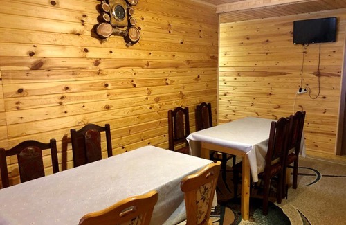 Soymy House | Cozy Sadyba Domashniy zatyshok: Pet-Friendly Retreat