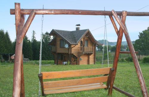 Skhidnytsya House | Discover Sadyba Drymba: Pet-Friendly Retreat with Kids' Perks