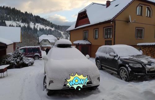 Izki House | Guest Rated Sadyba Gostynniy Dvir: Family-Friendly Retreat