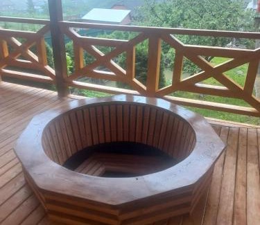 Manyava Cabin | Explore Sadyba Medova Nasoloda: Pet-Friendly Retreat