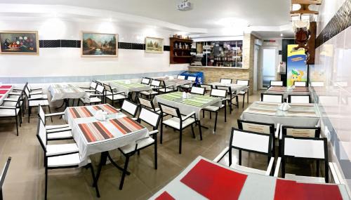 Kamenets-Podol'skiy Hotel | Family-Friendly Retreat at Sadyba Smotrytska Perlyna