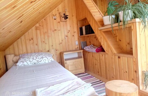 Soymy House | Discover Sadyba Sukhar: Top-Rated Family-Friendly Retreat