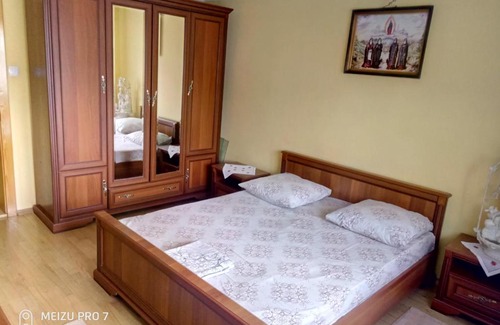 Soymy House | Discover Sadyba Sukhar: Top-Rated Family-Friendly Retreat
