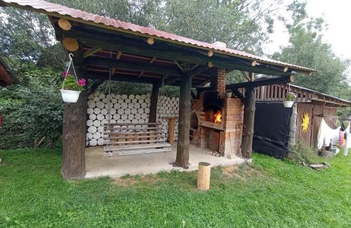 Podobovets House | Discover Sadyba Sunny House: Top Rated with Great Amenities