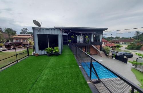Kuala Kangsar House | Family-Friendly Safar House & Cabin with Pool Amenities