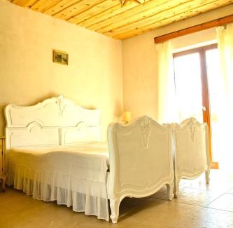 Hrachoviste Apartment | Discover Safar Residence: Oceanfront Retreat for Families