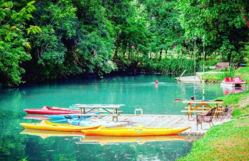 Seguin House | Safari Cabin 1