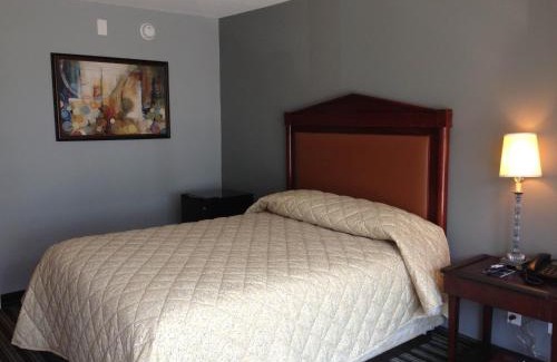 Murfreesboro Hotel | Family-Friendly Safari Inn in Murfreesboro - Rated 8/10