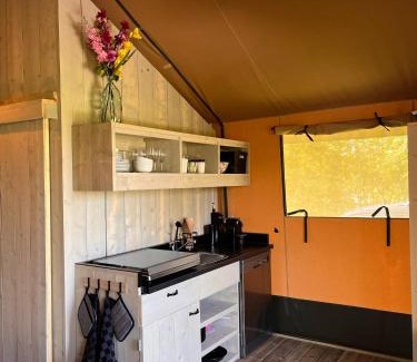 Grou Other | Safari Lodge Grou, luxe kamperen op een eiland!