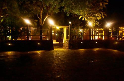 Udawalawa House | Explore Safari Queens Resort: Pet-Friendly and Family Fun