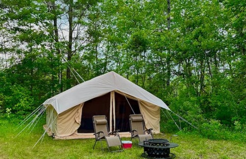 North Hudson RV Rental | Cozy Safari Tent by Schroon River with Beach Access