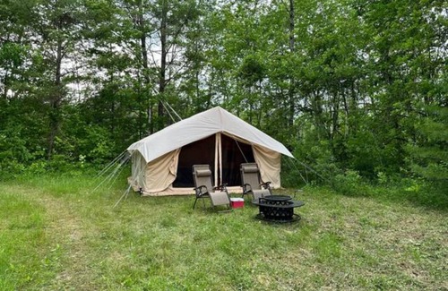 North Hudson RV Rental | Cozy Safari Tent by Schroon River with Beach Access