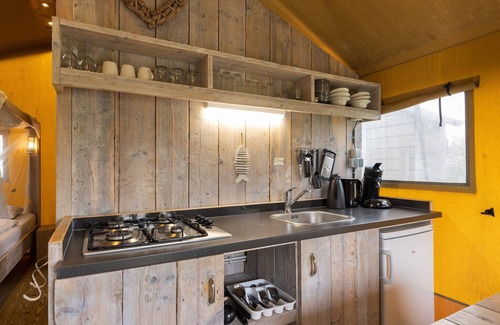 Vierhuizen House | Experience a Safari Tent Near Lauwersmeer National Park