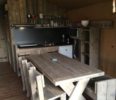 Kwadendamme Other | Family-Friendly Safaritent 't Kwedammertje with Kitchen Access