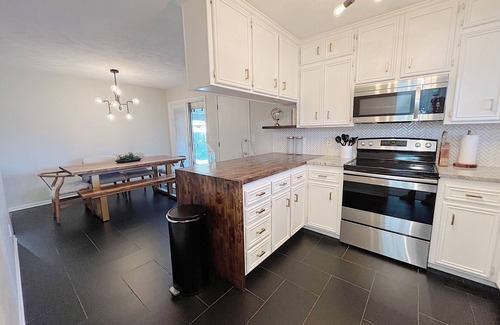 Wichita House | Pet-Friendly 3BD Home Near SG Park with Top Guest Ratings