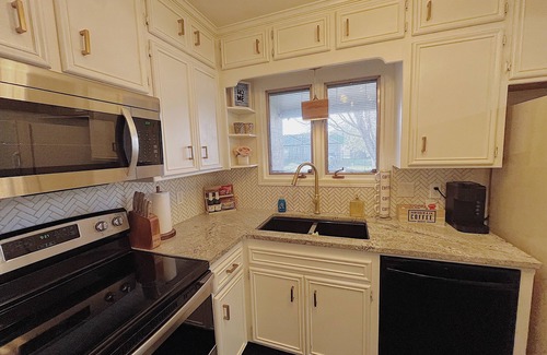 Wichita House | Pet-Friendly 3BD Home Near SG Park with Top Guest Ratings
