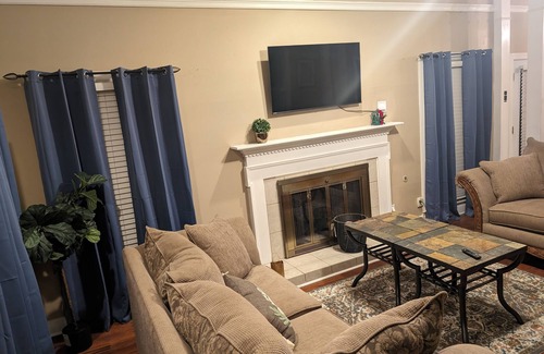 Gunter Afs House | Safe and Comfortable Montgomery Home! w/Huge Master Bedroom!