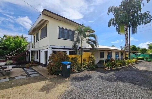 Vaitele Apartment | Quiet 2 Bedroom Apartment Near Apia City with Breakfast
