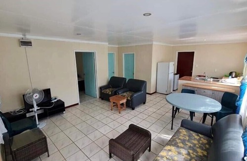 Vaitele Apartment | Quiet 2 Bedroom Apartment Near Apia City with Breakfast