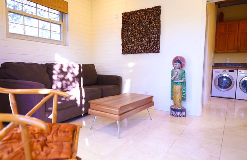 Portlock Bed & Breakfast | Cozy 1BD/1BA Retreat Surrounded by Organic Gardens