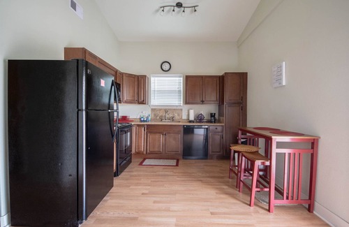 Matagorda House | Peaceful Getaway in a Safe and Quiet Neighborhood