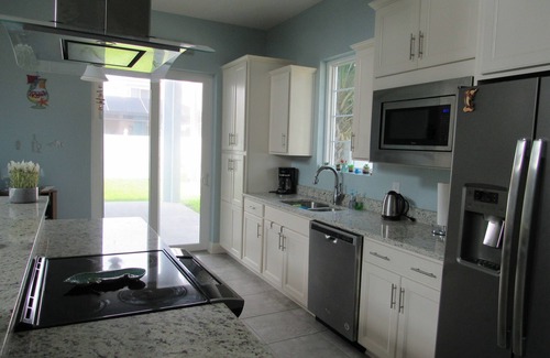 Ormond Beach Plaza House | Modern Ocean View Home with Beach Access and Spa Amenities