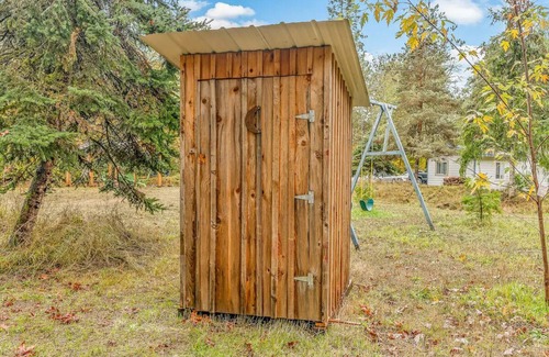 Longview Apartment | Budget-Friendly Oceanfront Solo Retreat - Unique Northwest Rentals