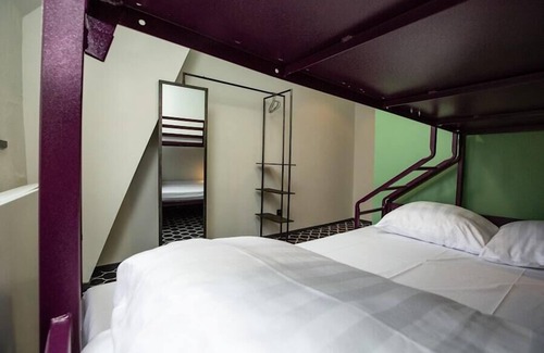Ilot Sacre Hotel | Discover Safestay Brussels Grand Place with Spa & Breakfast