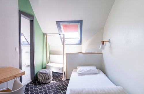 Ilot Sacre Hotel | Discover Safestay Brussels Grand Place with Spa & Breakfast
