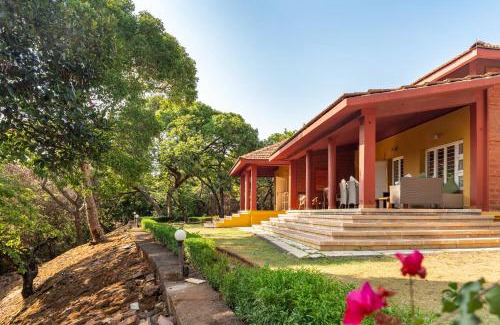 Mahabaleshwar Villa | Experience SaffronStays Garnet House with Cozy Fireplace