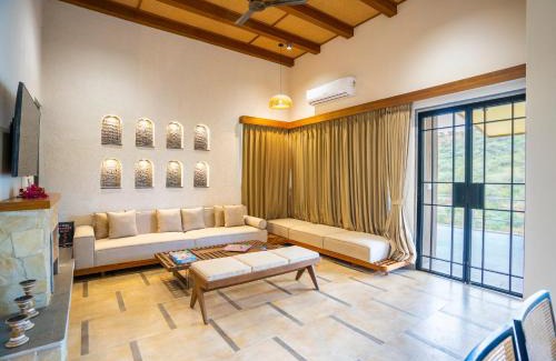 Bedla Villa | Experience Oak Villa at SaffronStays Moringa Valley