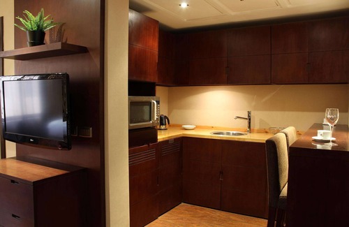 Fintas Hotel | Elegant Safir Fintas Kuwait Hotel: Pool, Restaurant & More