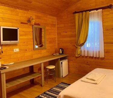 Cirali Bed & Breakfast | Oceanfront Safir Pansiyon: Guest Rated 9.3/10 Escape