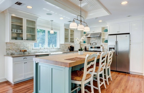 East Hampton House | Exclusive Sag Harbor Getaway with Hot Tub & Ocean Views